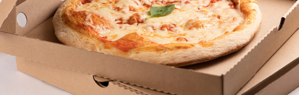 Pizza w kartonie